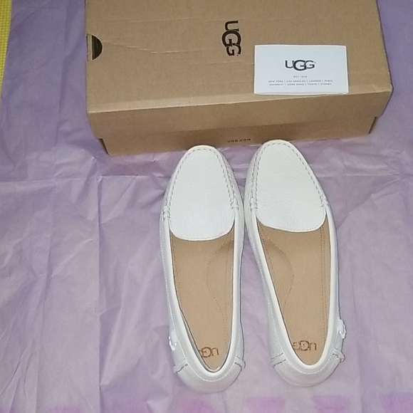 SOLD UGG Women's Shoes Loafer Flores White 6.5 - Picture 6 of 11